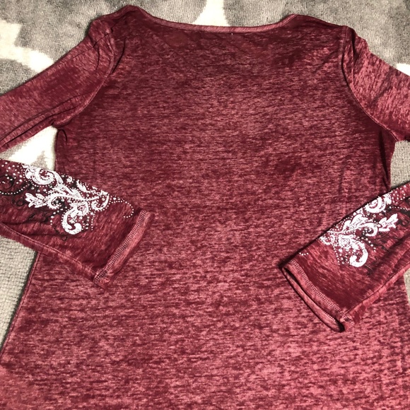 Maurices Shirt Womens Medium Maroon Embellished Burnout Long Sleeve Top - Picture 10 of 10